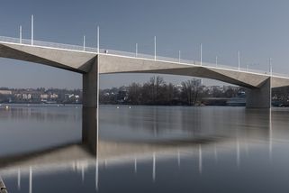Dvorecký most se otevírá. Že na něj auta nemůžou, je dobře, říká novinář - Seznam Zprávy